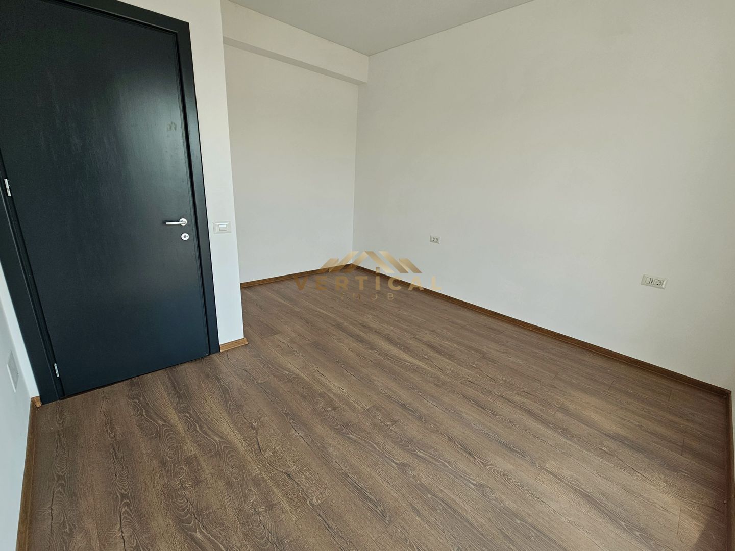 Vila 4 camere | 3 bai | comuna Berceni - Poză 11