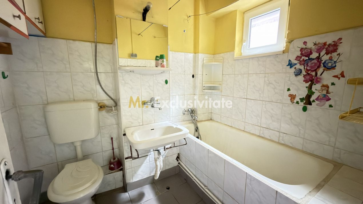 Apartament 4 camere Etaj IV, MV1, Zona Ludy - Str. Regele Ferdinand I - Carei - Poză 11