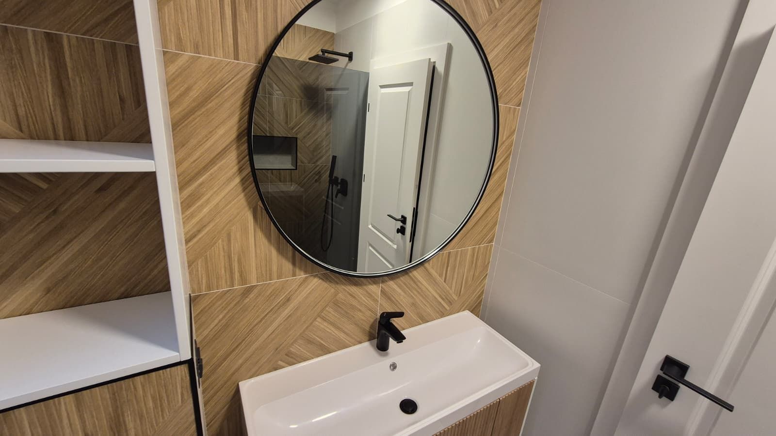 VILA NOUA | MOBILATA SI UTILATA | DAMAROAIA | LANGA PETROM CITY - Poză 32