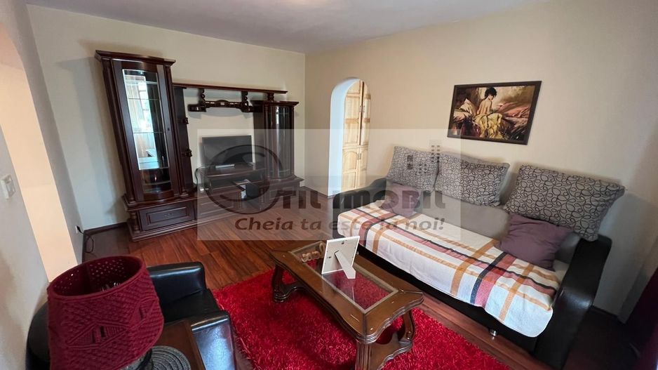 Apartament 3 camere – Podu Ros- 550 Euro - Poză 1