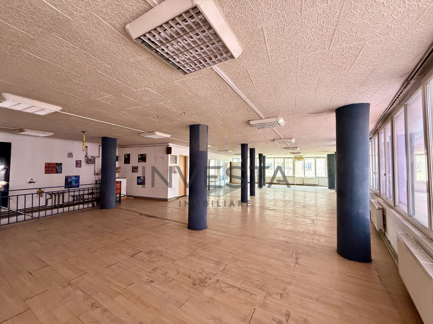 Spatiu pe 2 niveluri – 160 mp, trafic intens,  zona 21 Decembrie - Poză 11