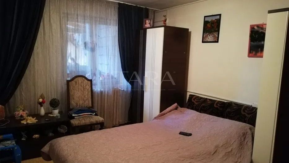 Casa cu 4 camere de vanzare in Floresti - Poză 5