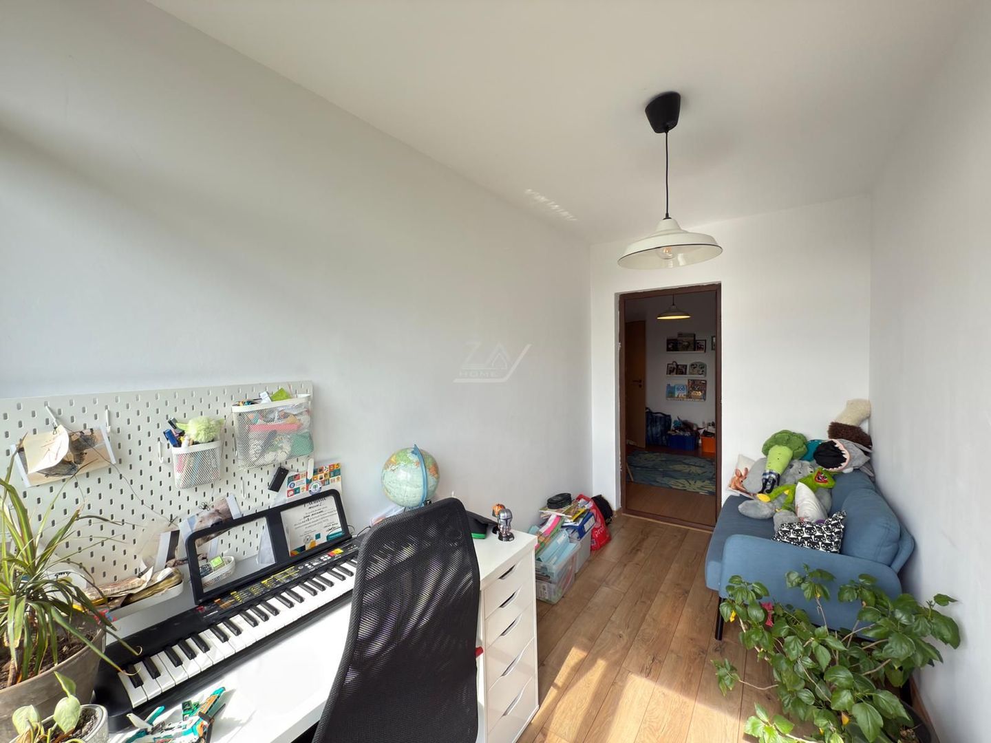 Pozitie excelenta - situata la margine. 3 dormitoare. Curte mare. - Poză 9