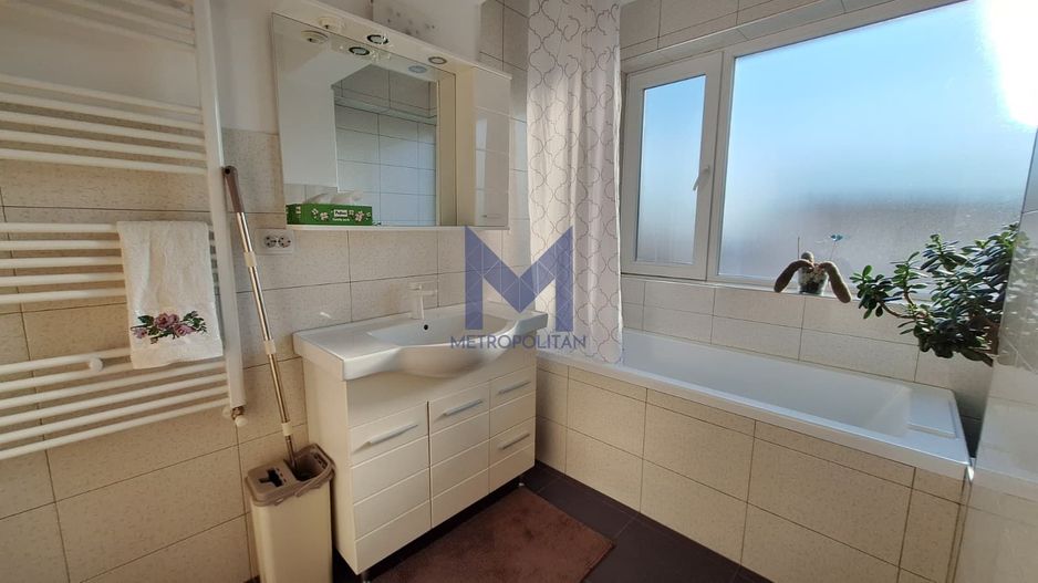 Apartament 3 camere elegant, imobil nou, parcare inclusă - Poză 13