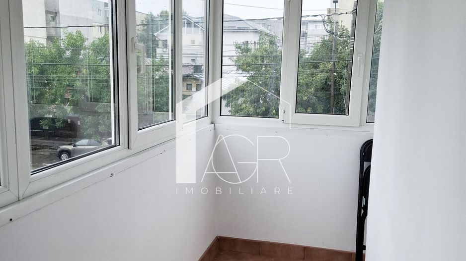 Garsoniera, etajul 1, zona Malu Rosu - Poză 10