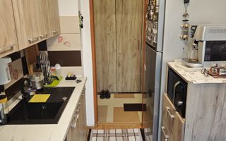 Apartament 3 Camere cu Centrală Proprie și Parcare – Sector 3 - Poză 10