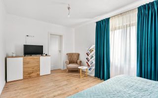 Casă 6 camere de închiriat | Tocile, Sadu | 160 mp | vedere spre munte - Poză 10
