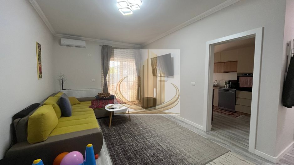 Duplex pe parter cu curte generoasa | Mosnita Veche - Poză 1