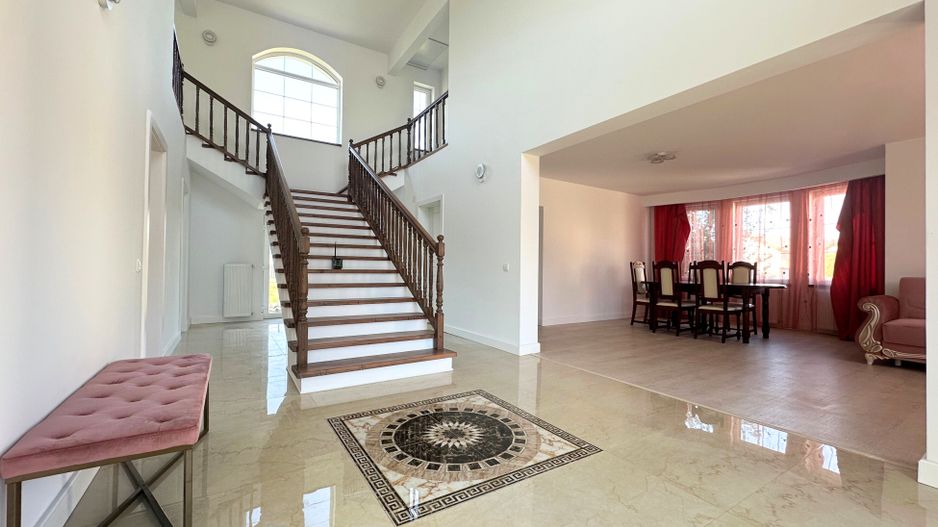 Vânzare casă 5 camere nouă elegantă și spațioasă în Hărman - Poză 4