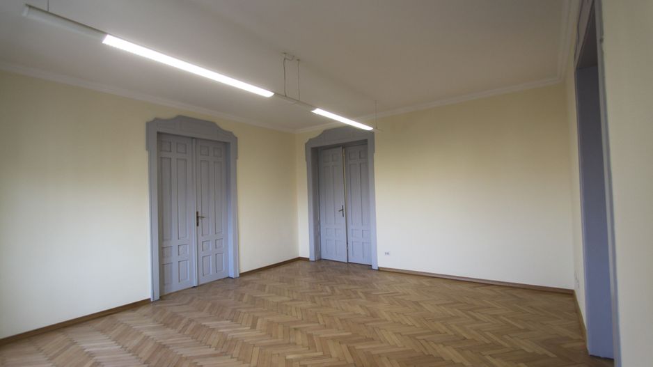 Birou ultracentral : 180 mp - Poză 29