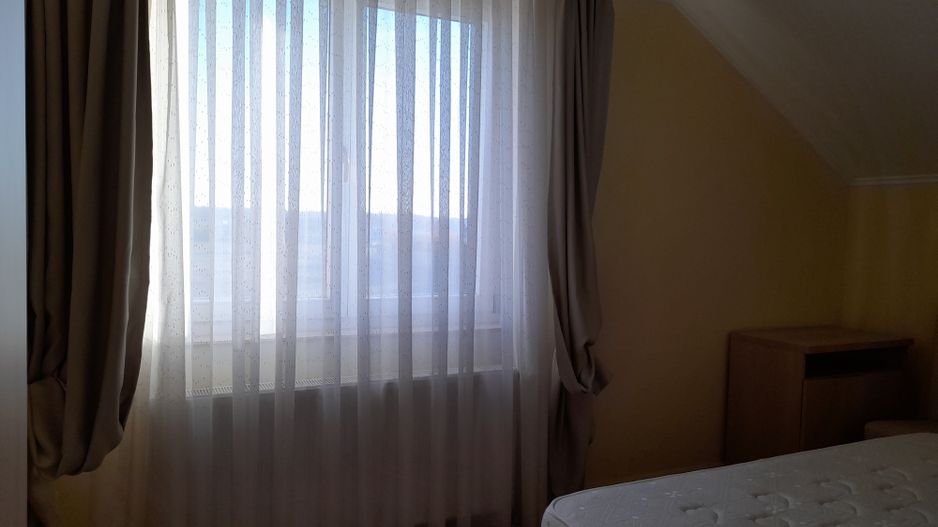 Casa cu 3 dormitoare, centrala gaz, in Cartierul Grigorescu, Oradea - Poză 12