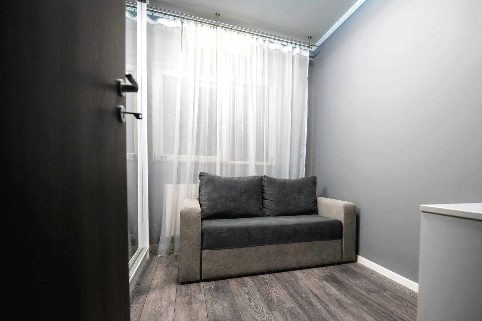 Apartament 3 camere, Decomandat, et.2- langa parcul Copou - Poză 5