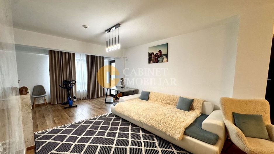 Penthouse 3 camere DECOMANDAT--Rond Mall Moldova - Poză 1