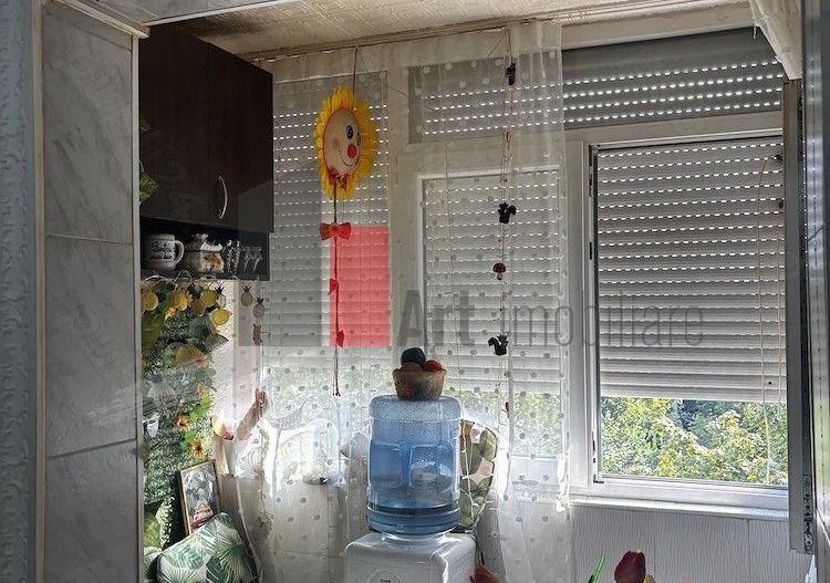 Vând apartament cu 3 camere și 2 băi în zona Militari - Poză 10