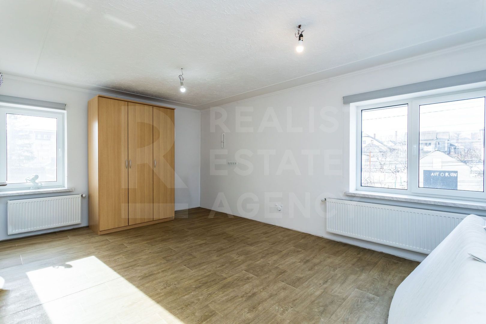 Vânzare, casă, 3 nivele strada Livezilor, Cricova. - Poză 12