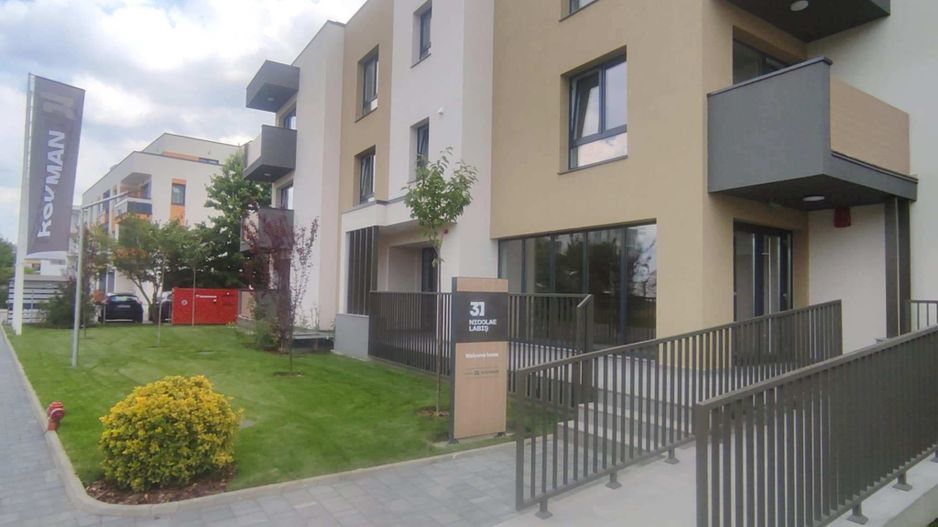 Apartament modern cu 3 camere în zona Coresi ROKMAN confort și exclusivitate - Poză 2