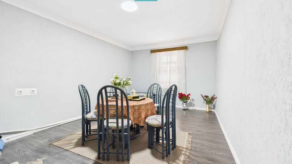 Casă cu 6 camere în Sânicolau Mare Timiș - Poză 8