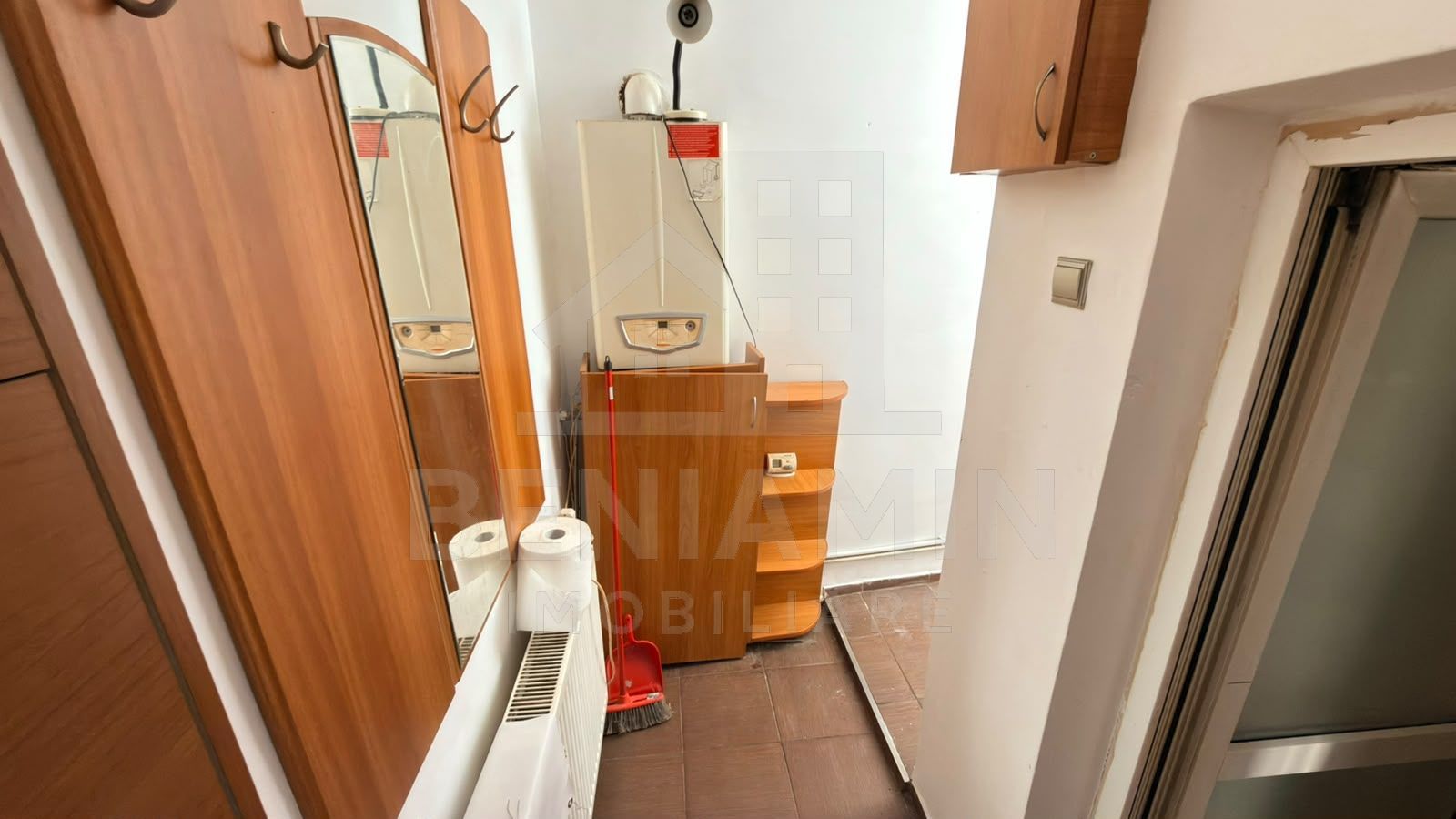 Casa P+1 - centrala - renovata 2010 - Rovine - Piata Centrala - Poză 6