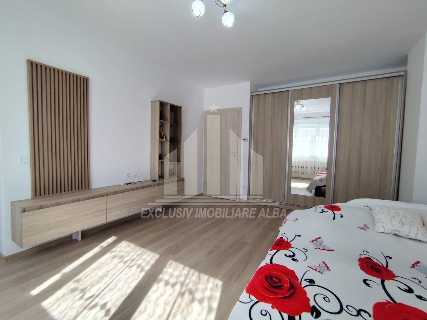 Apartament cu 1 camera de vanzare, Alba-Micesti - Poză 1