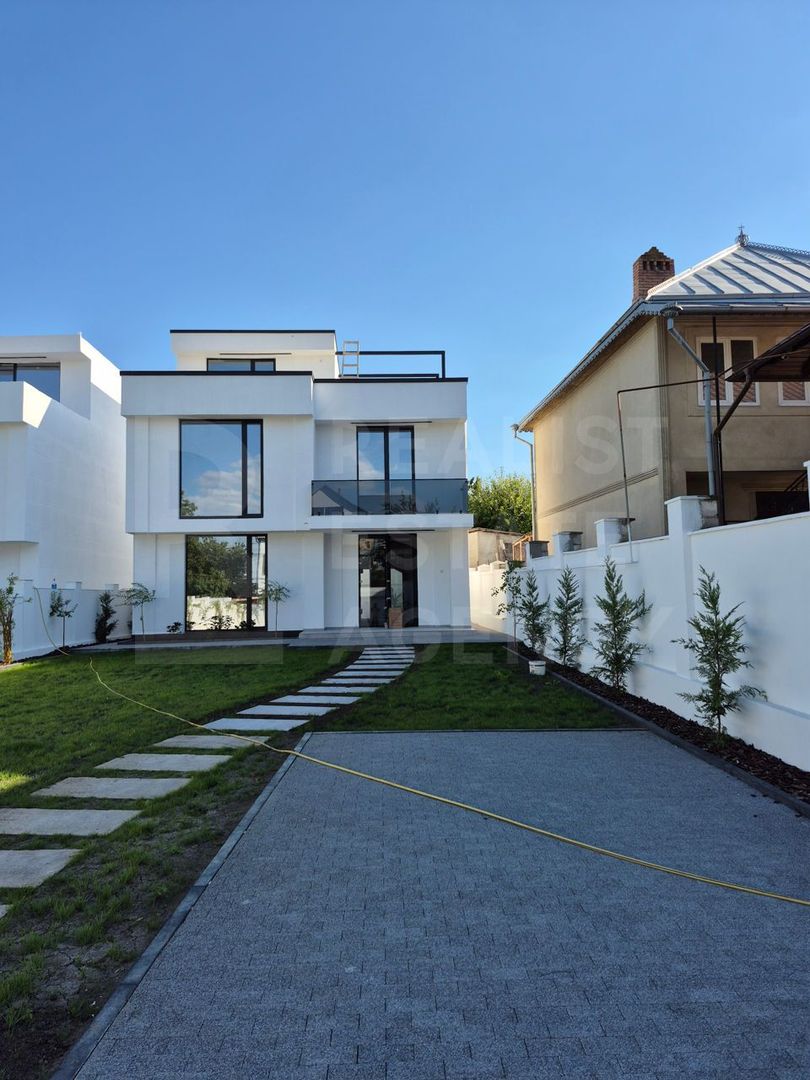 Vânzare, Hi-Tech, 2 nivele, 4  camere, strada Nucarilor,Cricova - Poză 19