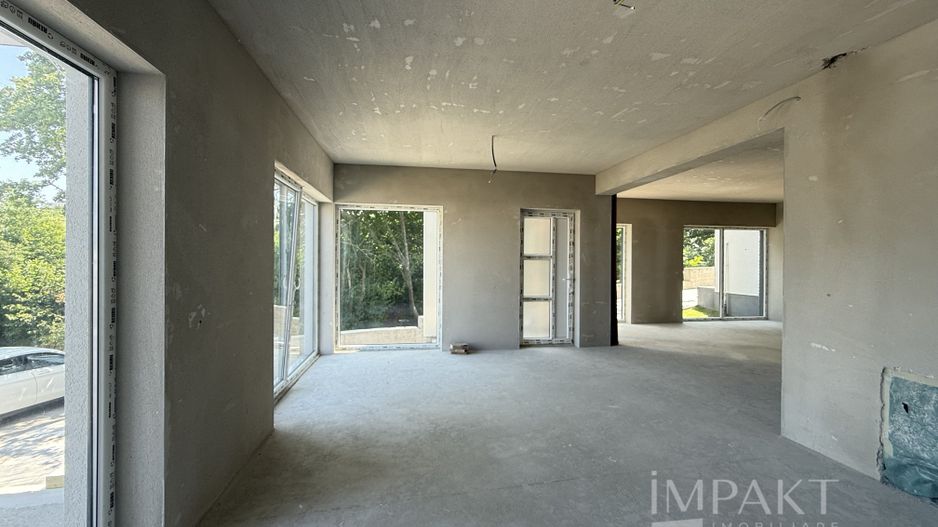 Case cuplate la liziera padurii , ideale pentru 2 familii ! - Poză 17