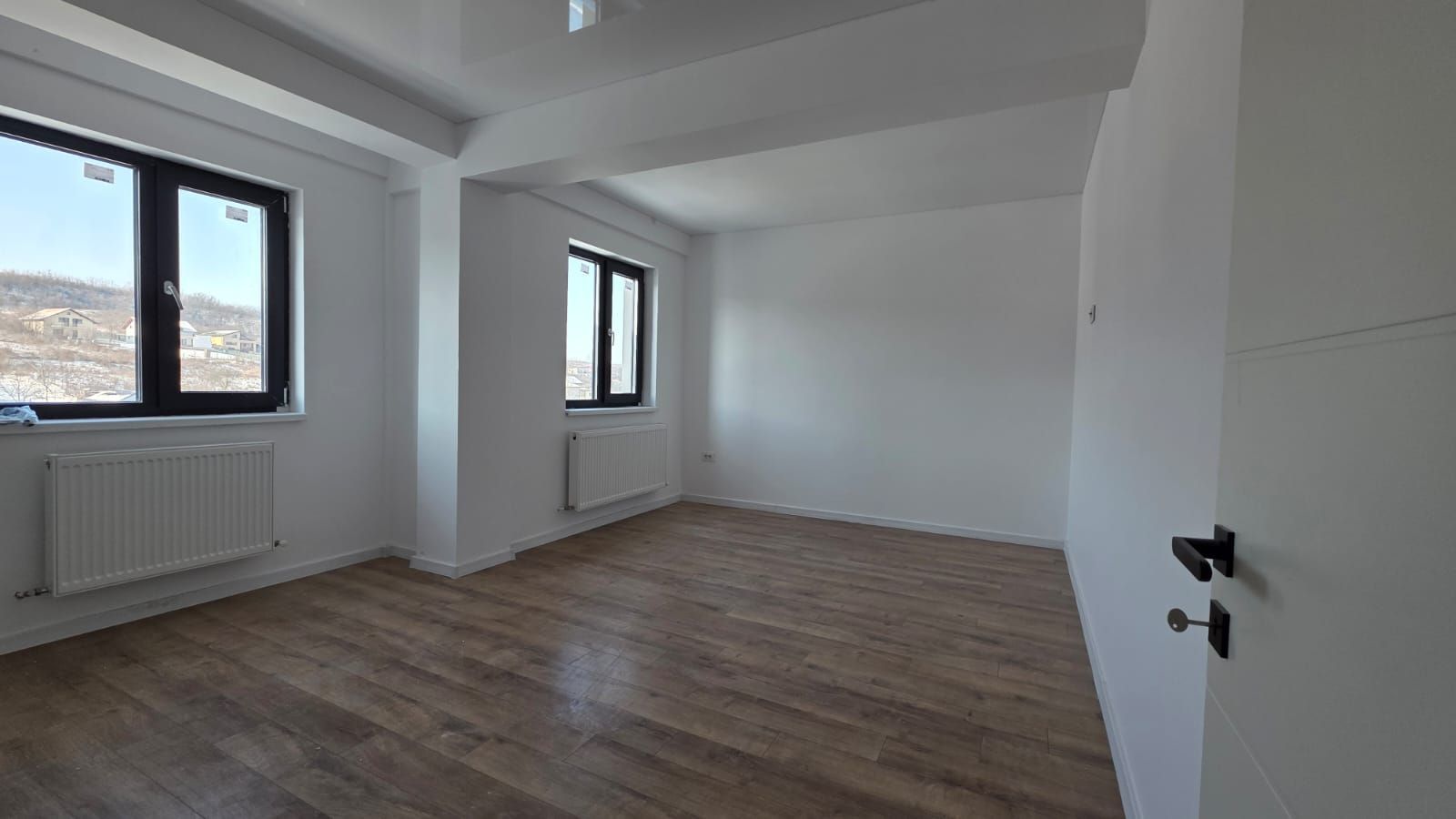 INTABULAT LIBER 2 CAMERE 49 MP BUCIUM VISANI - Poză 1