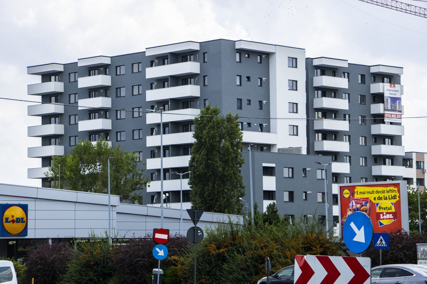 Apartament Spatios cu 2 Camere, 59 mp, Balcon, Bucatarie Inchisa, langa Metrou - Poză 3