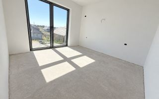 Vila individuala / 4 Camere / 2 Bai / 320 mp teren / Zona linistita - Poză 8