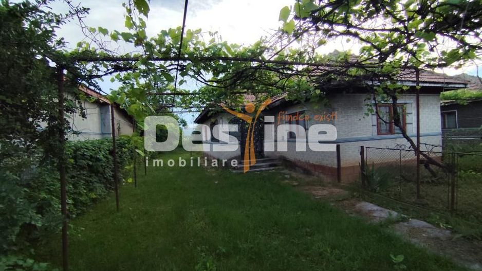Casa si 2166 mp teren Magureni - Poză 6