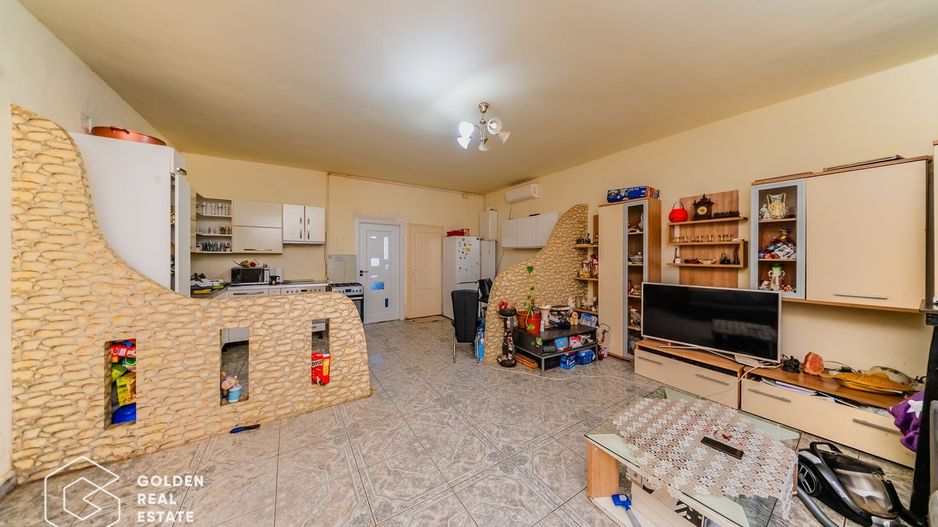 Apartament 2 camere, zona Bujac, parter - Poză 1