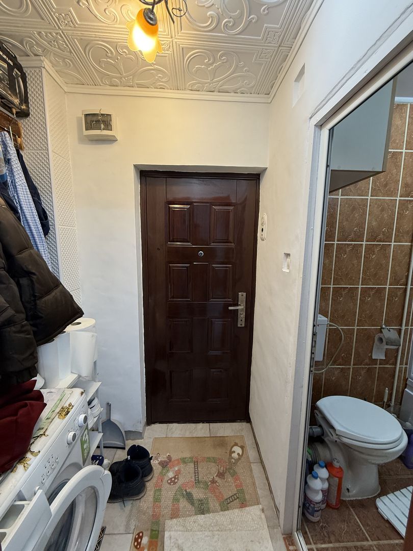 Garsonieră 24 mp - renovată, mobilată și utilată complet - Campina - Poză 4