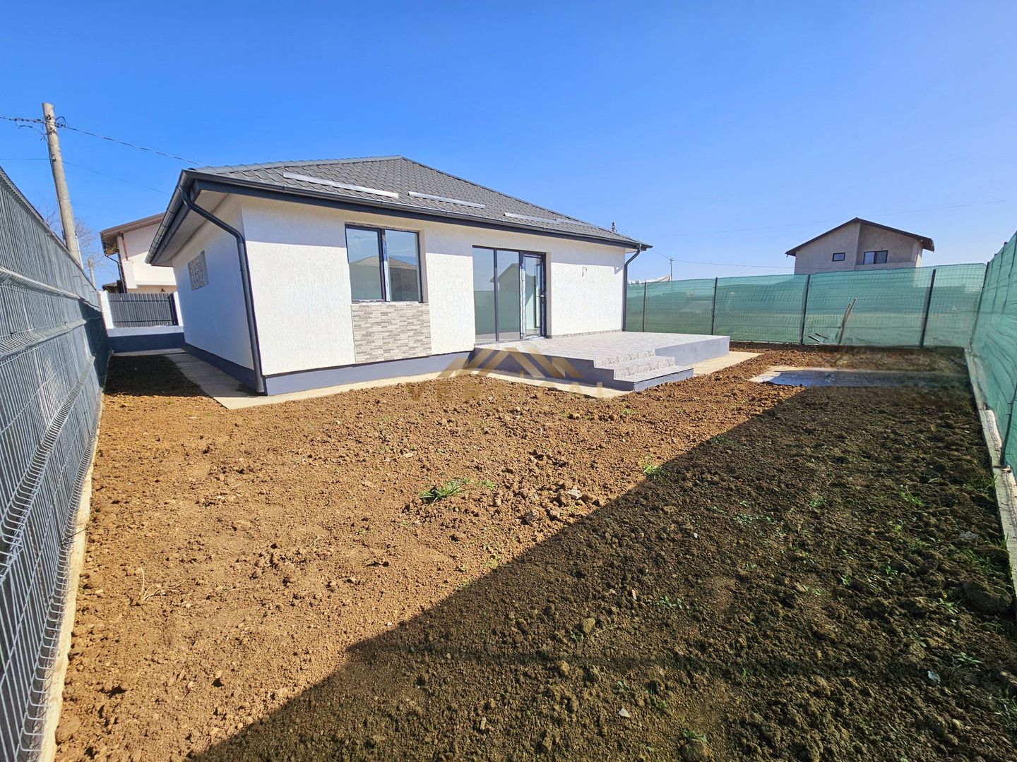 Casa parter cu 4 camere - comuna Berceni - Poză 3