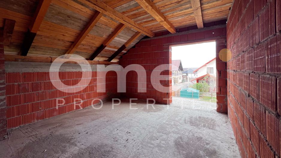 Casa P+M la rosu | 204 mp | 5 ari teren | compartimentare excelenta | Satulung. - Poză 11