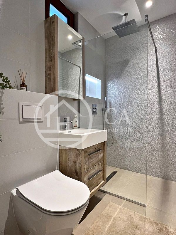 Apartament de închiriat cu 3 camere în zona ULTRACENTRALĂ, Oradea - Poză 13