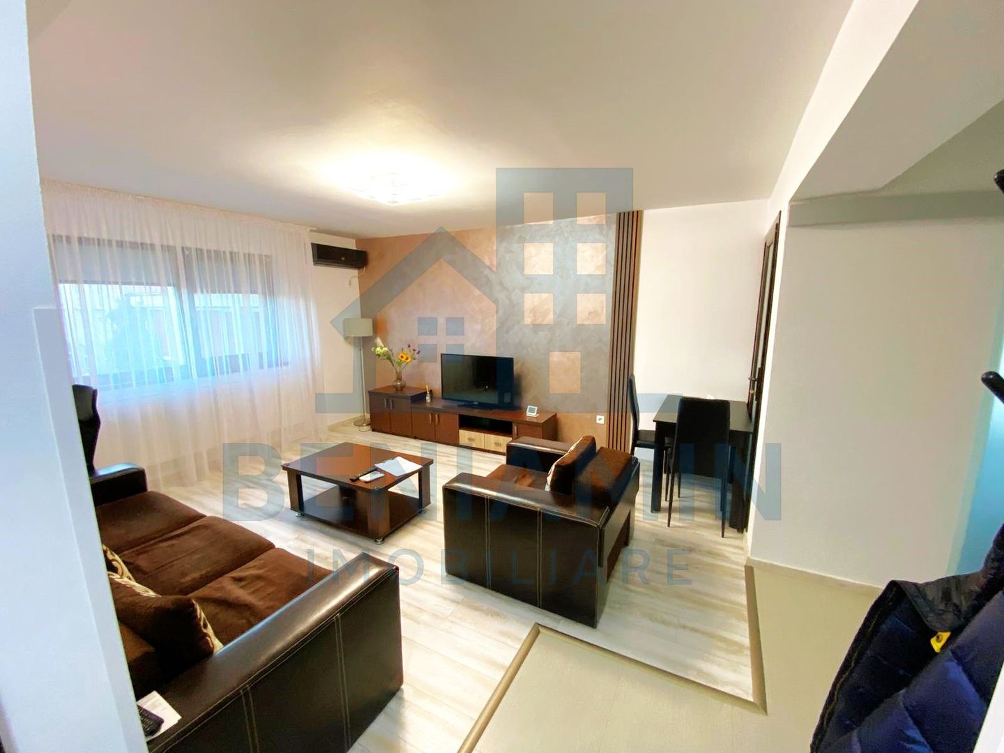 Doua camere-1 Mai Bulevard-Pet Friendly-Etaj 2-CT-Mobilat-Utilat - Poză 1