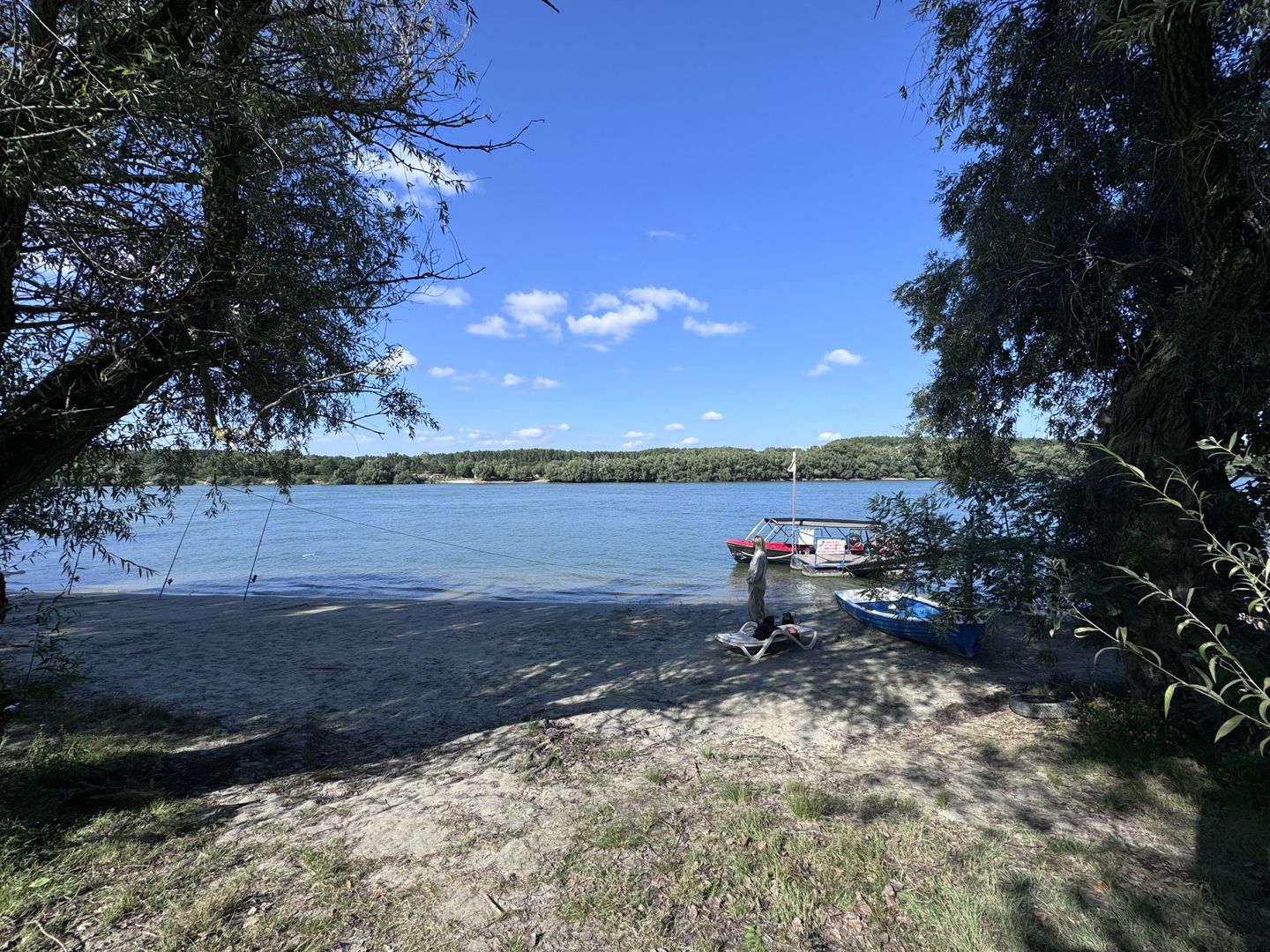 Hotel 25 camere 100 m deschidere DELTA DUNARII teren 12000 mp acces auto - Poză 31