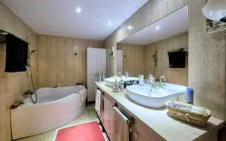 0% Comision | Casă la calcan | 570 mp teren I zona Bai - Poză 19