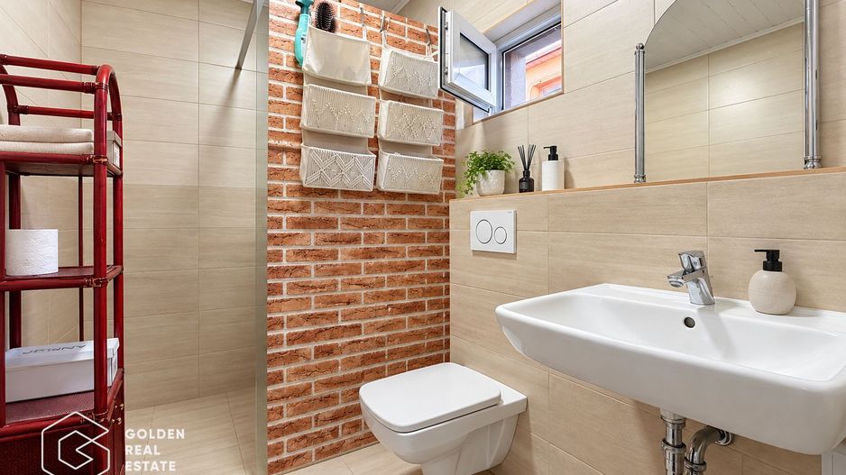 Casa cu 4 camere in Gai - Poză 12