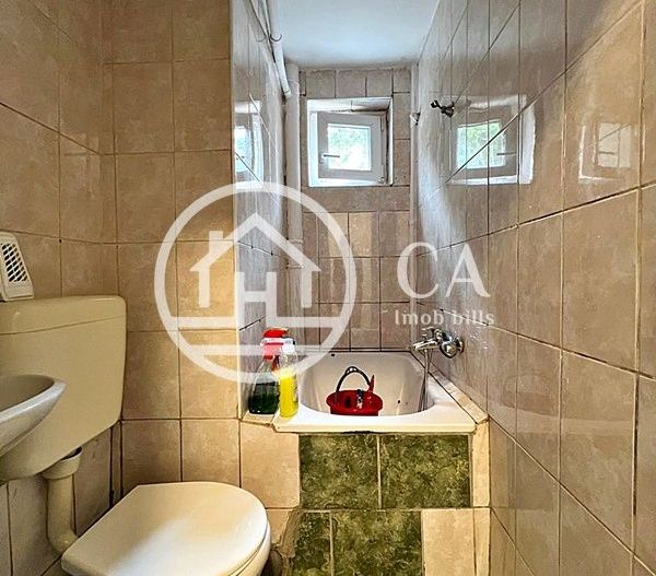 Apartament de vânzare cu 2 camere în zona Rogerius, Oradea - Poză 7
