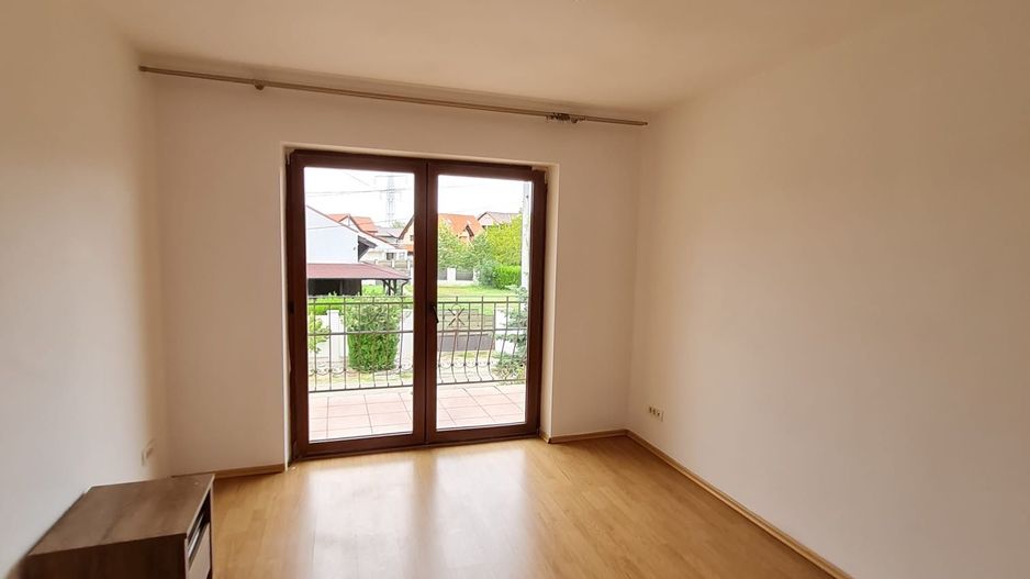 Super oferta!!!Vila spațioasă în Ghiroda! - Poză 9