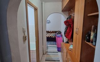 De vanzare apartament cu 3 camere - Poză 4