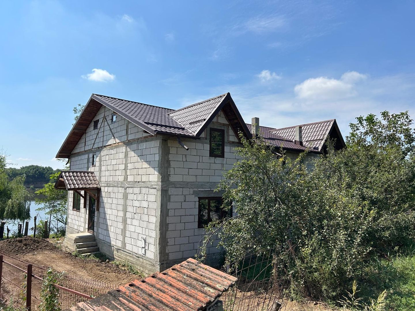 Vanzare Vila la gri Teren 800mp Lacul Mostistea - Poză 2