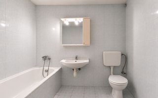DE VANZARE APARTAMENT 2 CAMERE DECOMANDAT 55 MP GORJULUI METROU - Poză 4