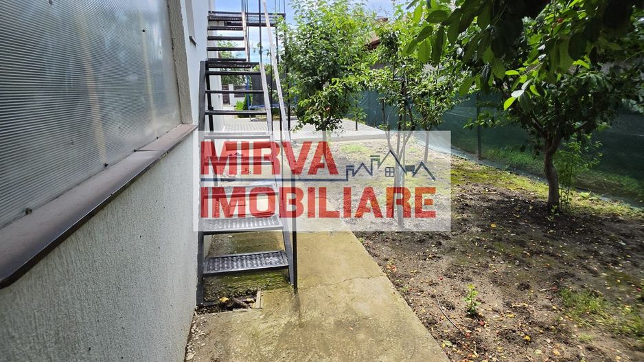 🏡 Casă renovată cu 6 camere, teren 557 mp – Berceni, Prahova - Poză 19