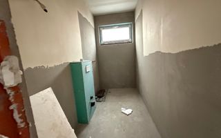 Duplex cu 4 camere despartit prin casa scarii in Mosnita Noua - Poză 9