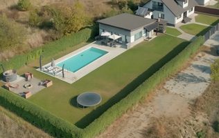 Proprietate Premium cu Două Case și Piscină în Hemeiuș