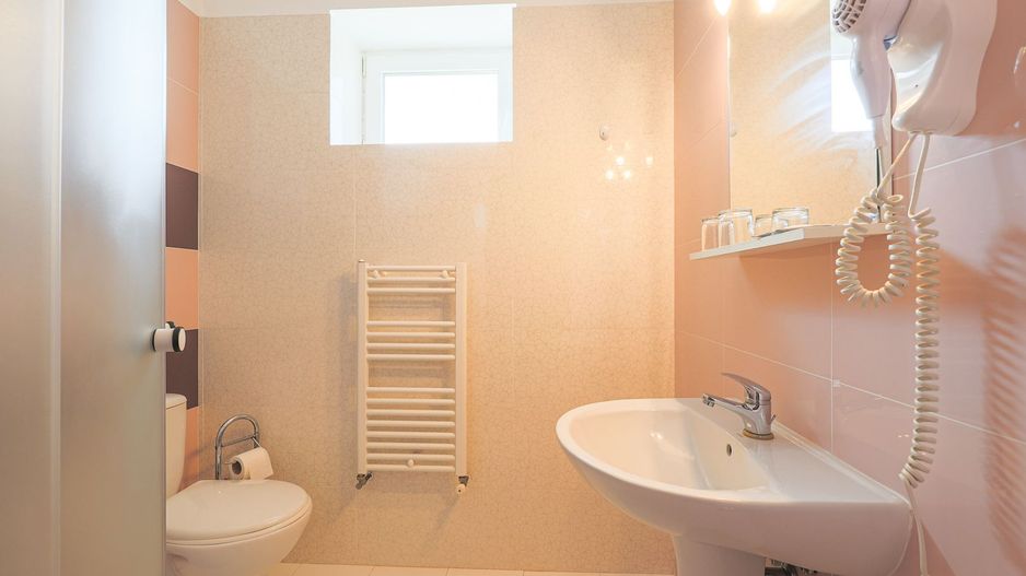 Flexibilitate într-o locație cheie, ideală pt hotel, cămin, clinică. - Poză 21