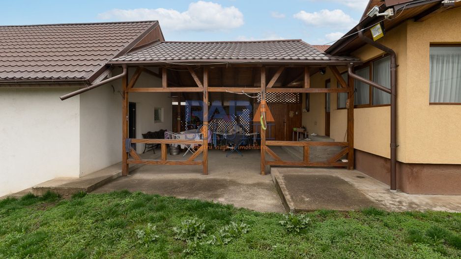 Casă 2013, teren 1366 mp, zonă centrală - Poză 19