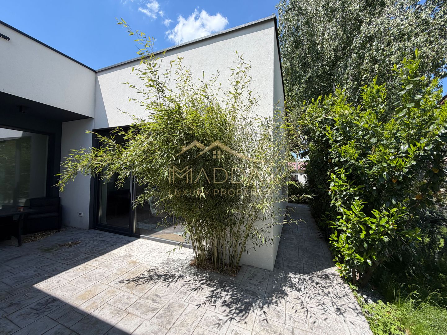 Vila cu 5 camere // * 565 mp gradina* // Tunari - Poză 117