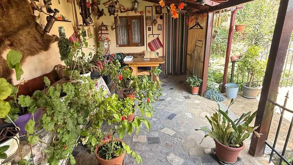 Vila S+P+1,+ garaj inchis + terasa si teren intravilan 6300 mp - Poză 38